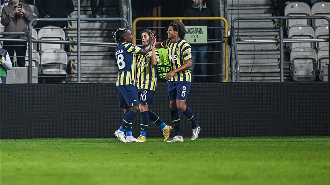 Avrupa'da namağlup lider Fenerbahçe son 16 turunda