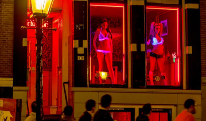 Amsterdam seks ve uyuşturucu için gelen turistleri engelleyecek