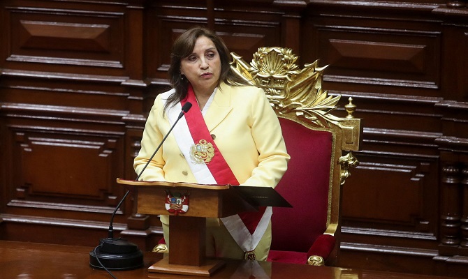 Peru'da ilk kadın Cumhurbaşkanı Boluarte göreve başladı