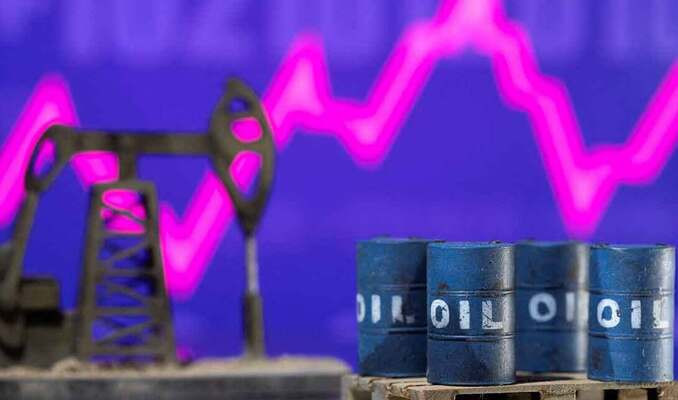 IEA, küresel petrol talebi için büyüme tahminini revize etti