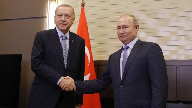  Erdoğan, Putin'i İstanbul'a davet etti