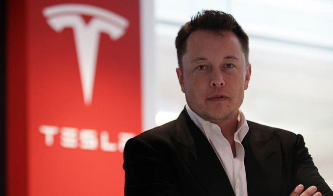 Elon Musk yeniden Tesla hissesi satmaya başladı