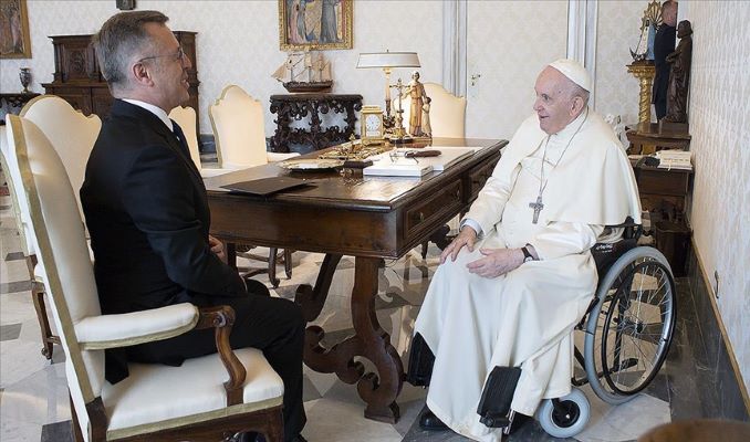 Papa'dan Cumhurbaşkanı Erdoğan'a övgü