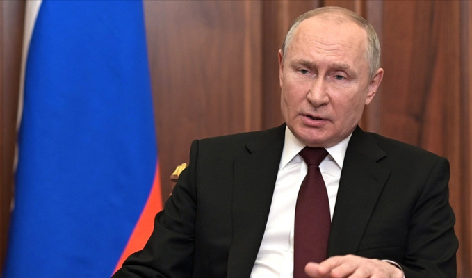 Putin: Dünya ekonomisinde ülkelerin egoistliği yüzünden oluşan krizlerden işbirliğiyle çıkılabilir