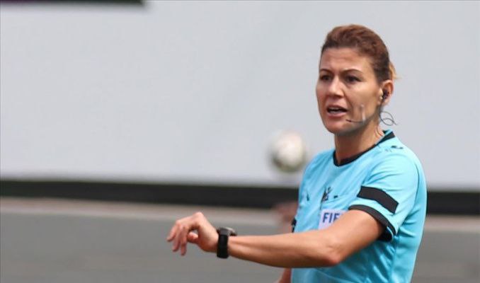 Türk kadın hakeme UEFA'dan görev
