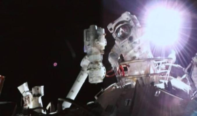 Şıncou-14 uzay istasyonuna kenetlendi