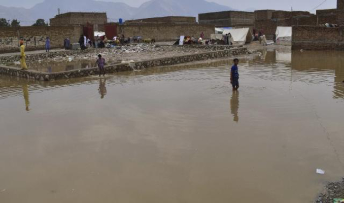 Pakistan'da muson yağmurları bilançosu : 290 ölü