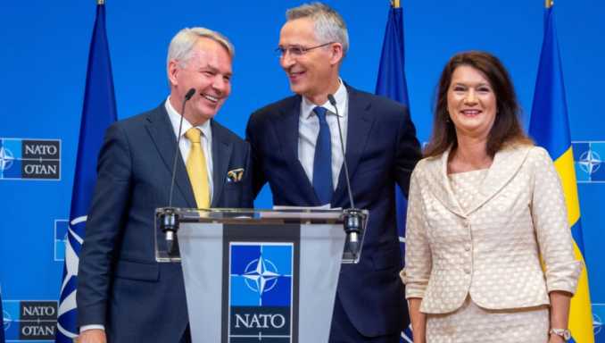 Kuzey Makedonya, İsveç ve Finlandiya'nın NATO'ya katılımını onayladı