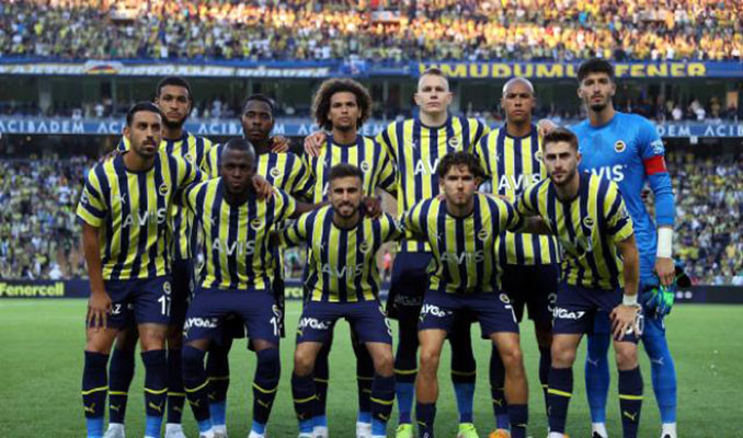 Fenerbahçe play-off için sahaya çıkıyor