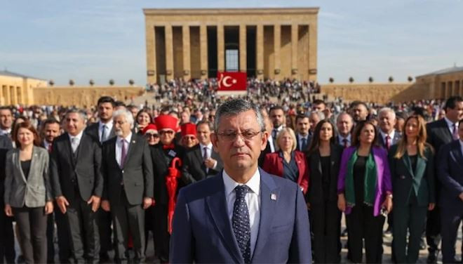 CHP'nin yeni PM ve YDK üyeleri Anıtkabir'de