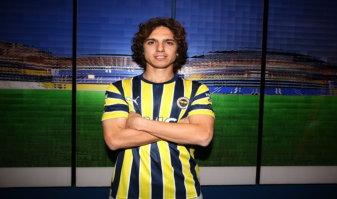 Fenerbahçe'de Emre Demir transferi tamam