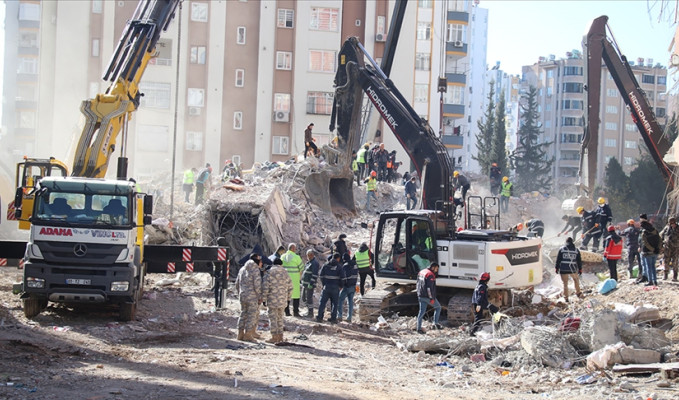 Adana'da deprem soruşturmasında 62 kişi hakkında gözaltı kararı