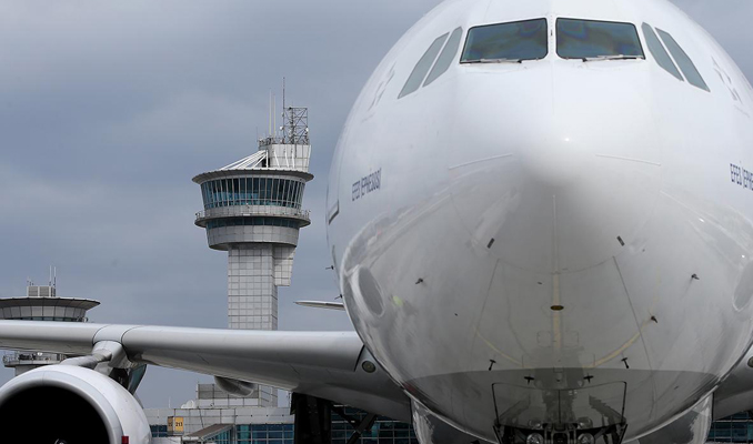 Kanada'dan Amsterdam'a gelen yolcu uçağının iniş takımlarında ceset bulundu
