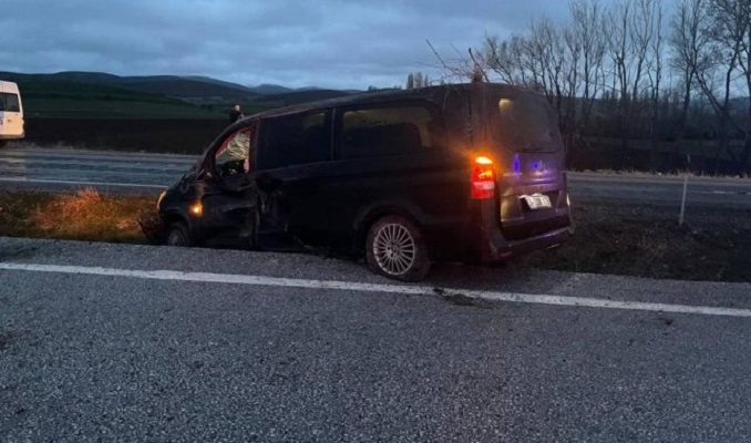 CHP'li vekil Ulaş Karasu, trafik kazası geçirdi