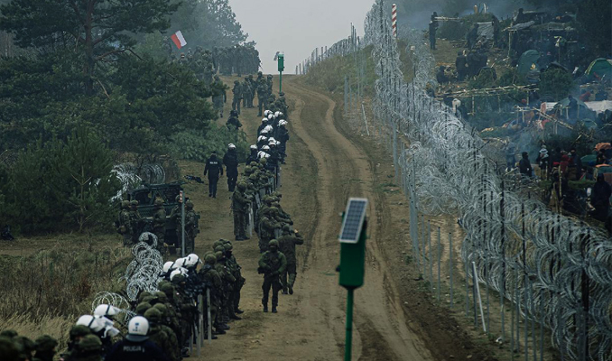 Polonya, Belarus sınırındaki asker sayısını artırma kararı aldı