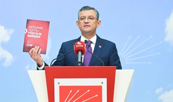 Özgür Özel, CHP Genel Başkanlığı'na aday oldu