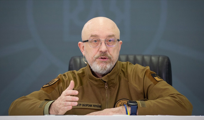 Ukrayna Savunma Bakanı istifa dilekçesini sundu