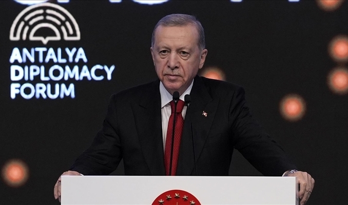 Erdoğan: Batı ikiyüzlü politikalarıyla dökülen kana ortak oluyor