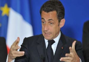 Sarkozy'nin partisi isim değiştirdi