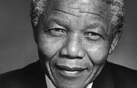​Mandela son yolculuğuna uğurlanıyor
