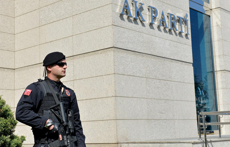 AK Parti binasına saldırı
