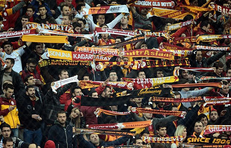 Galatasaray'da kombine yenilemeleri başladı