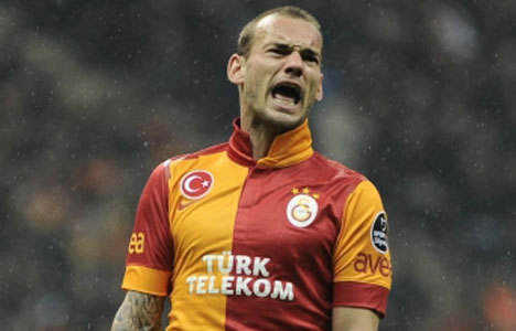 Hamzaoğlu Sneijder'i eleştirmişti