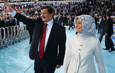 1245 delege 'Davutoğlu' dedi