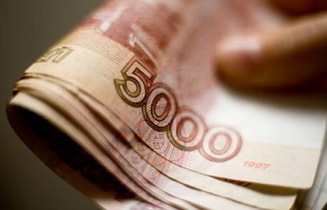 ​Ruble 3 haftanın en yüksek kazancına yaklaşıyor