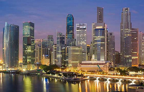 Singapur parasal genişlemeye gitti