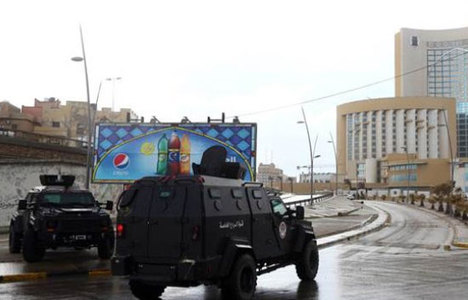 Türk turistlerin kaldığı otele silahlı baskın