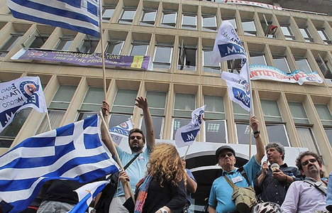 Yunanistan'ı AB kurtaracak