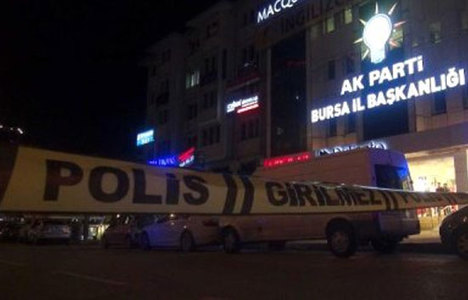 AK Parti il binası önünde bomba paniği