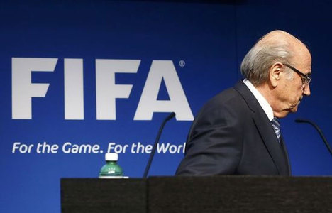 Blatter'in başkanlığı askıya alındı