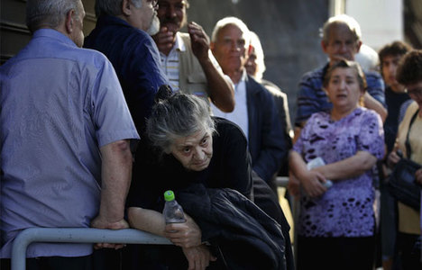 Yunanistan’ı kıyak emeklilik mi yaktı?