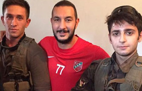 Ünlü futbolcu üzgün: İstiklal Marşı'nı okutmadılar