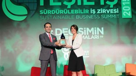 Pozitif Enerji Ödülü Hanzade Doğan Boyner'e