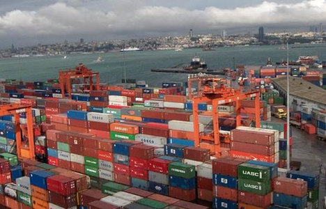 Dış ticaret açığı Ekim'de yüzde 42.5 azaldı