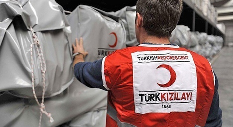 AFAD ve Kızılay'dan Türkmenlere yardım