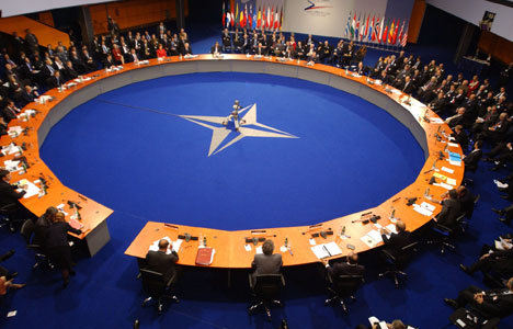 NATO'dan Rusya'ya kritik mesaj!