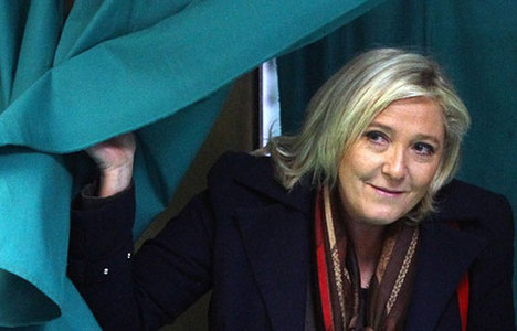 Fransa'da Le Pen'e şok
