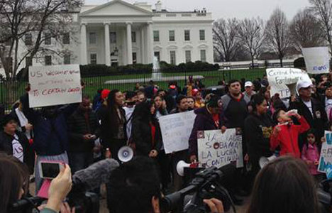 Beyaz Saray önünde göçmen gösterisi