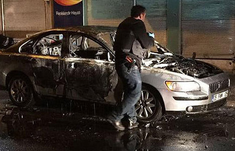 Diyarbakır'da PKK'lılar 06 plakalı aracı yaktı