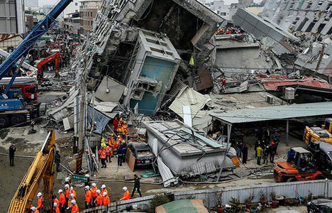 Tayvan'da yıkılan binalarla ilgili 3 gözaltı