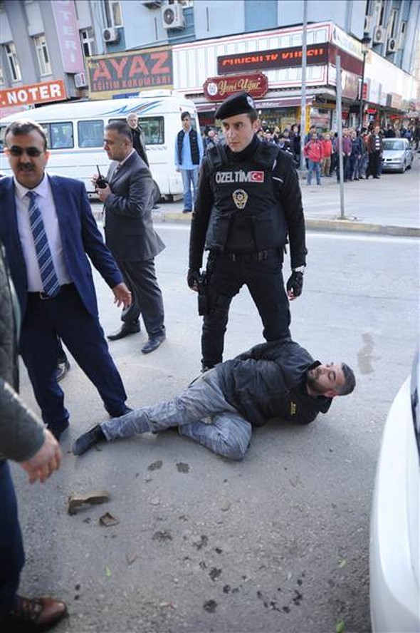 Adana Adliyesi yanında silahlı çatışma