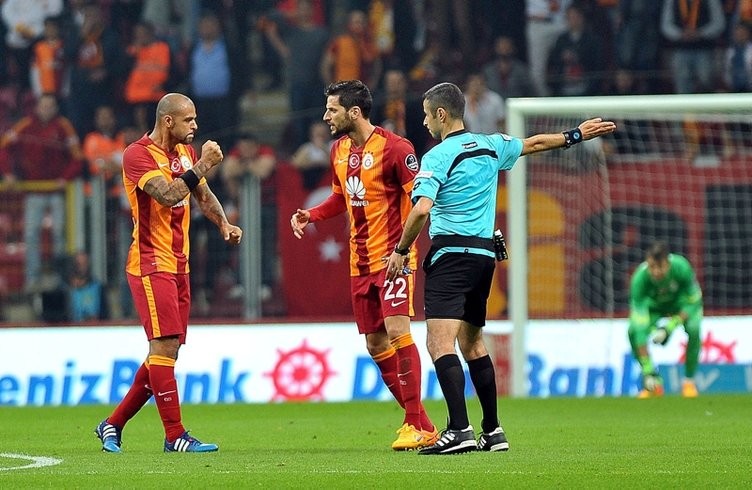 Galatasaray'dan Felipe Melo hamlesi! 