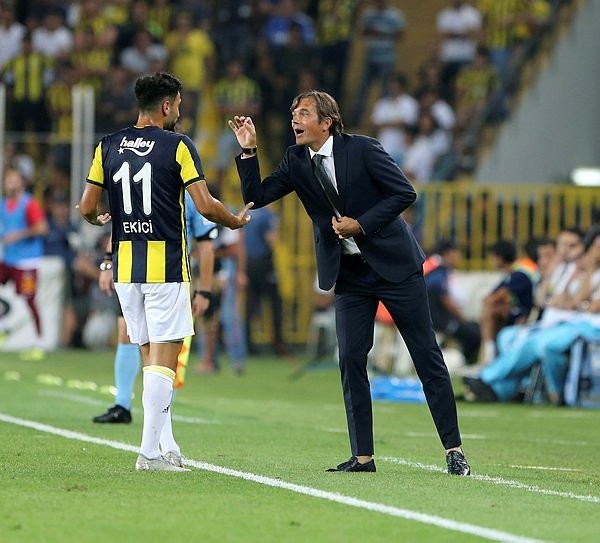 Fenerbahçe'de taraftar ayaklandı