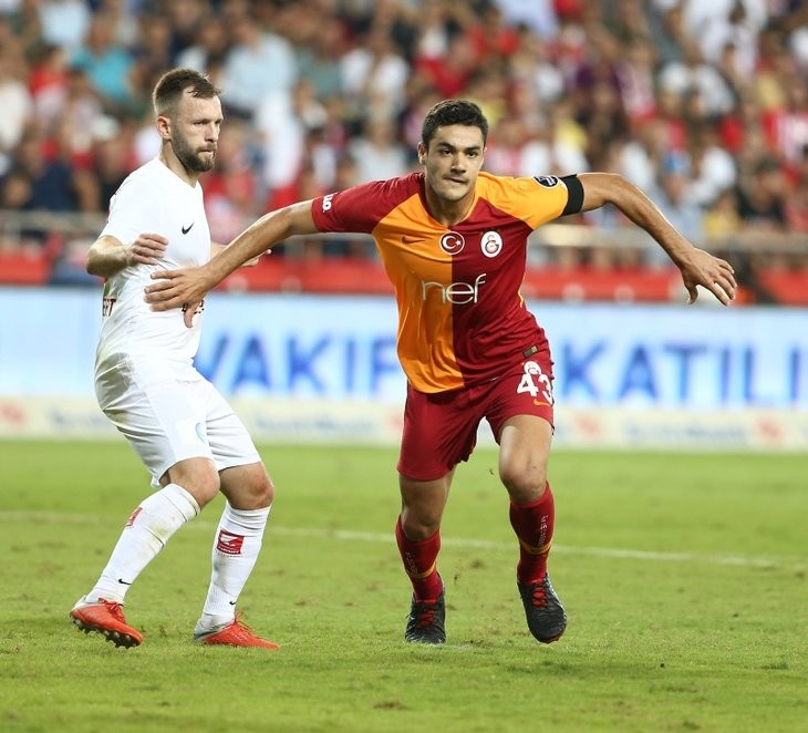 Galatasaray'da flaş Ozan Kabak gelişmesi