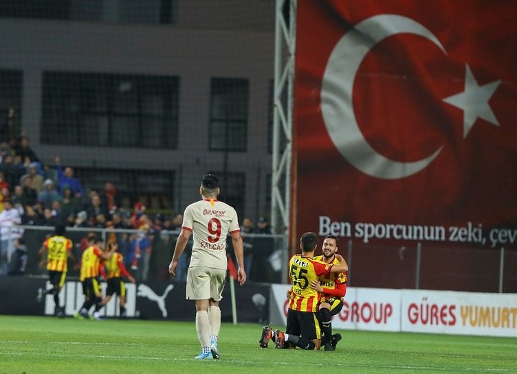 Falcao Galatasaray'dan ayrılıyor