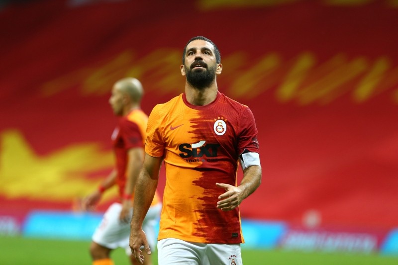 Galatasaray'a bir darbe de UEFA'dan